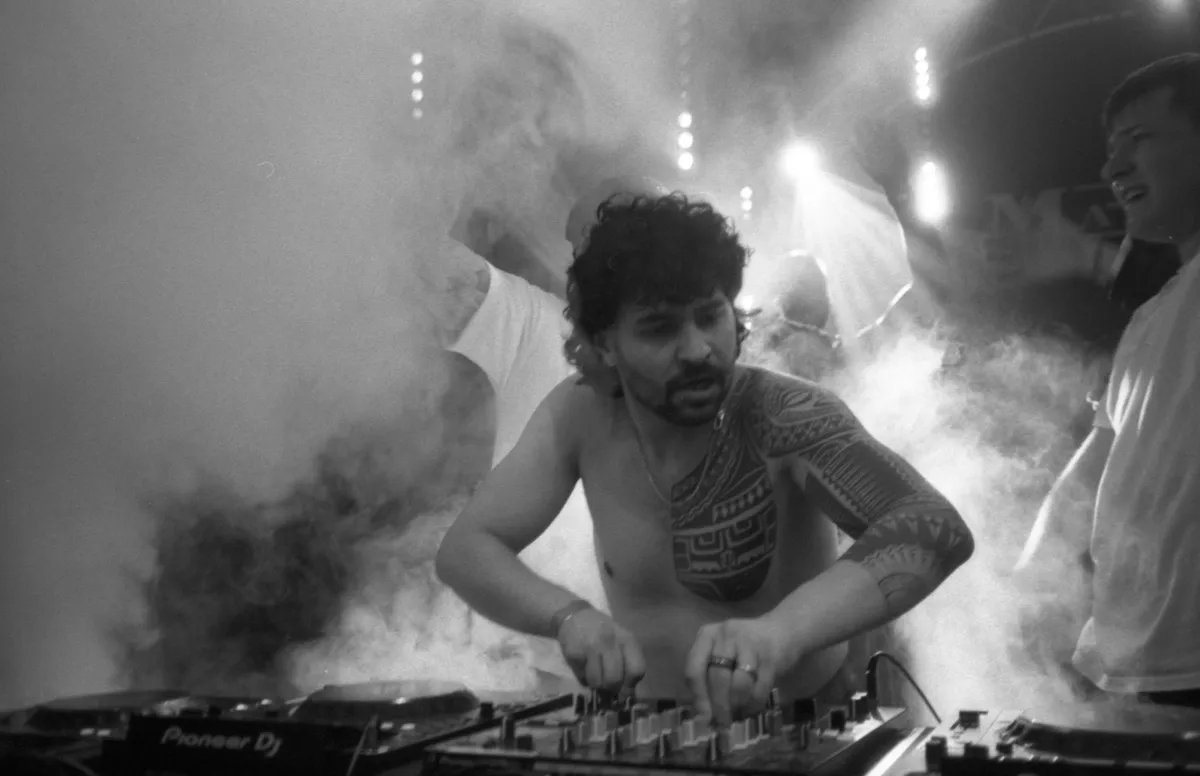 Yanis Deplazes - High And Heads - Ma_Le 2024 - 4